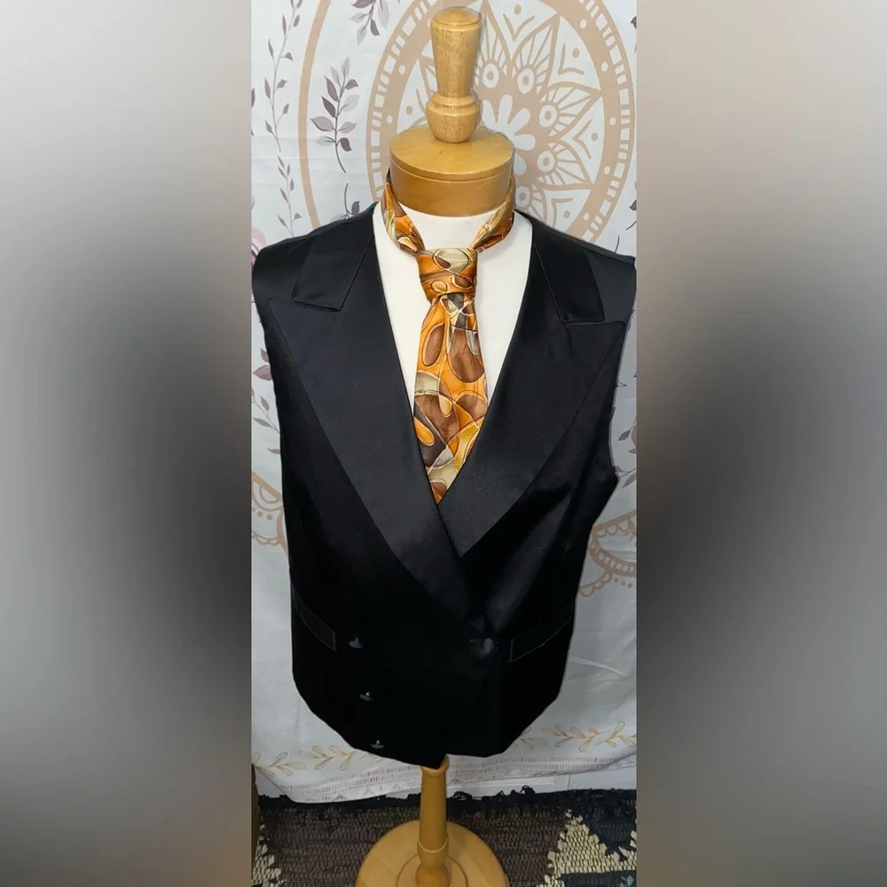 EUC Jerry Garcia Courtyard Performance, Collection Fifty Four, All Silk Tie